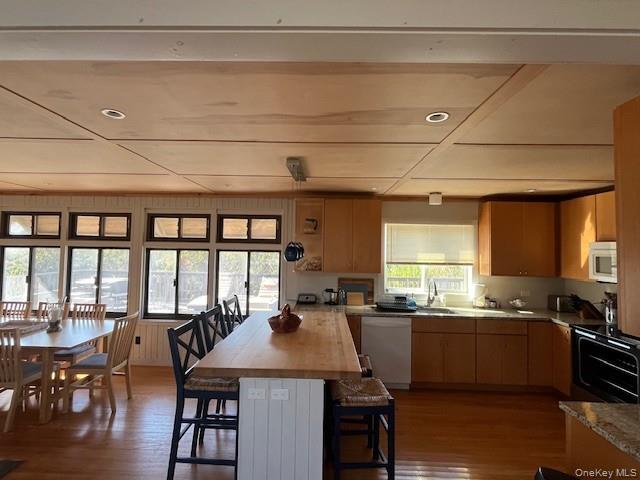 #3 photo, 35 Sloop Walk, Summer Club , NY 11706