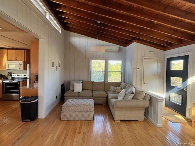 #7 photo, 35 Sloop Walk, Summer Club , NY 11706