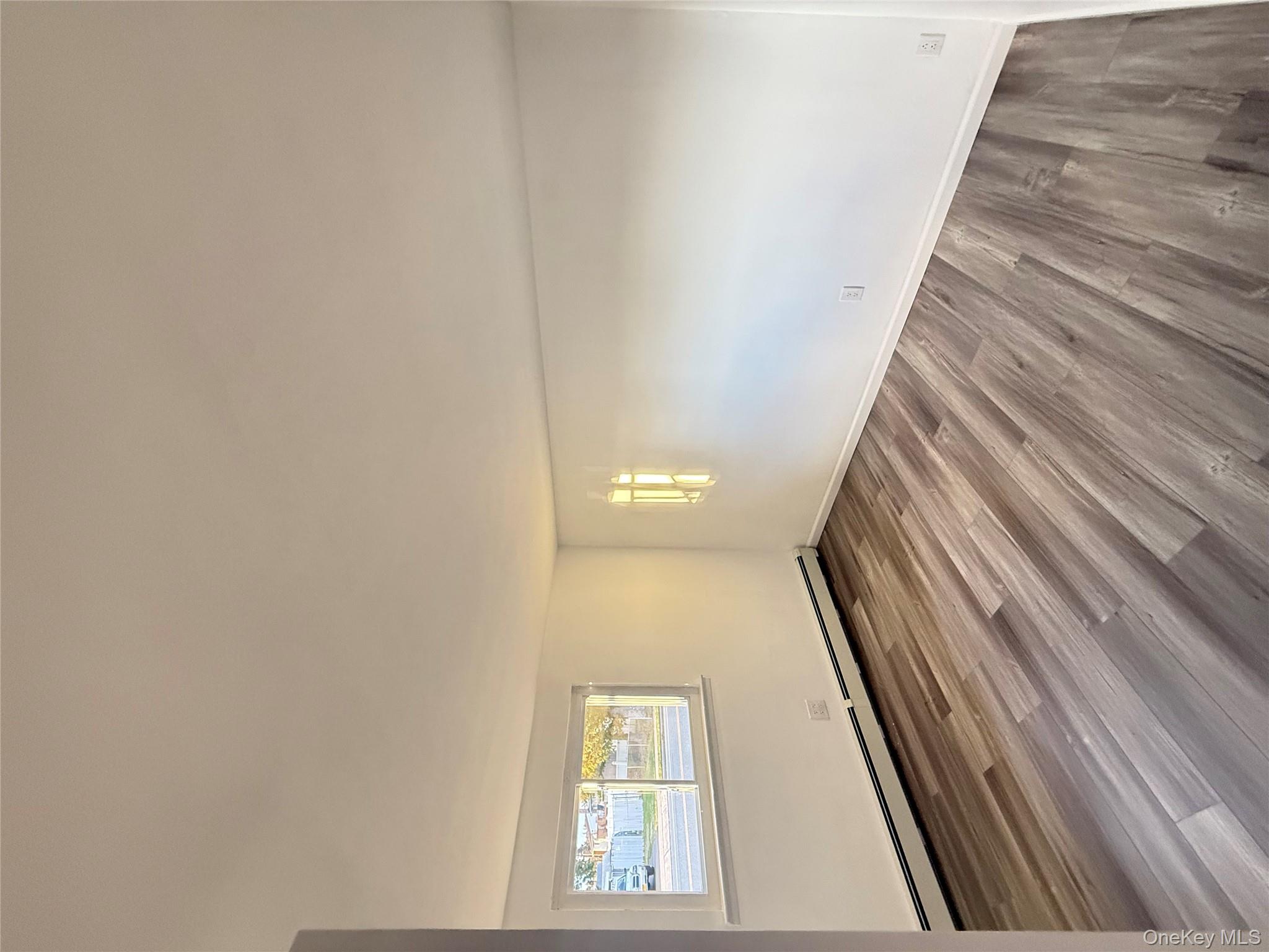 #6 photo, 193 E John Street, サフォーク郡 Lindenhurst , NY 11757