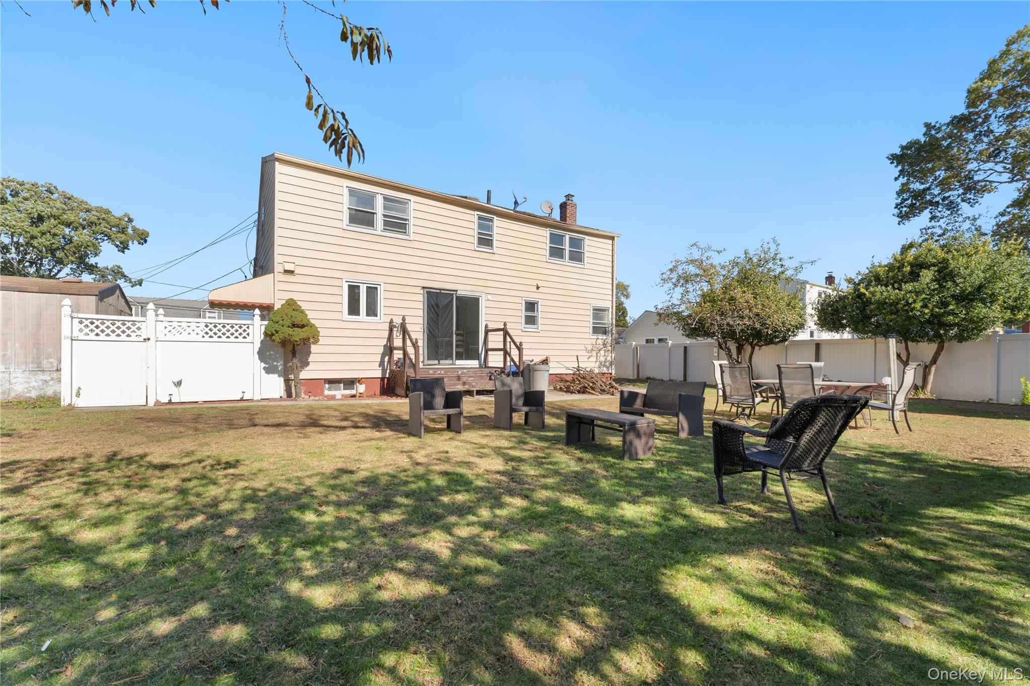 #17 photo, 90 27th Street, サフォーク郡 Copiague , NY 11726