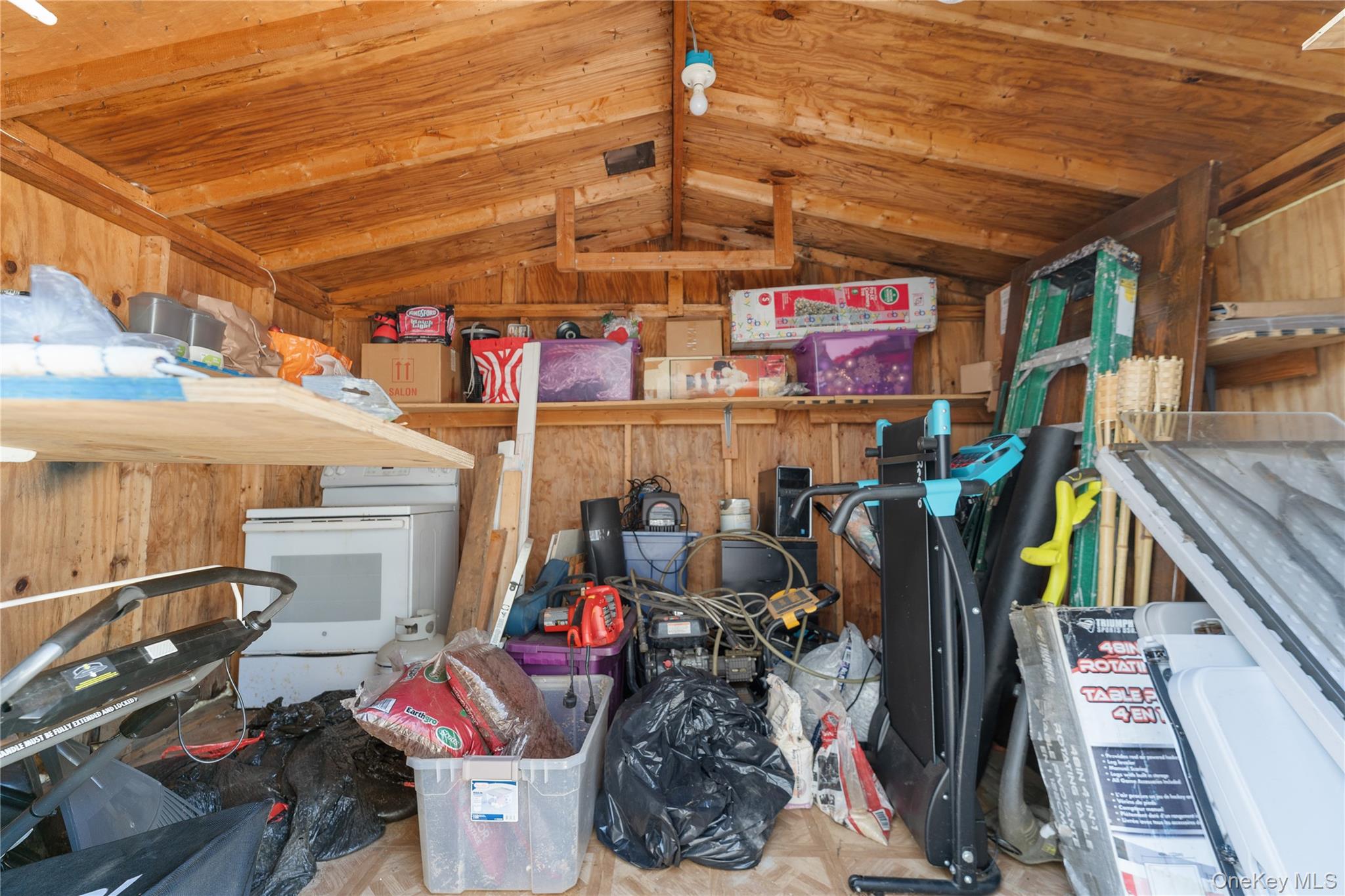 #18 photo, 90 27th Street, サフォーク郡 Copiague , NY 11726