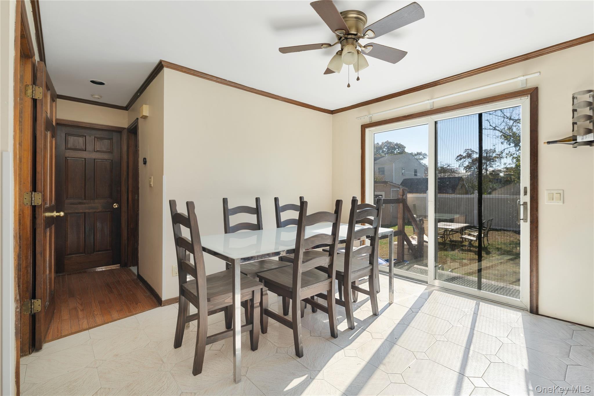 #4 photo, 90 27th Street, サフォーク郡 Copiague , NY 11726