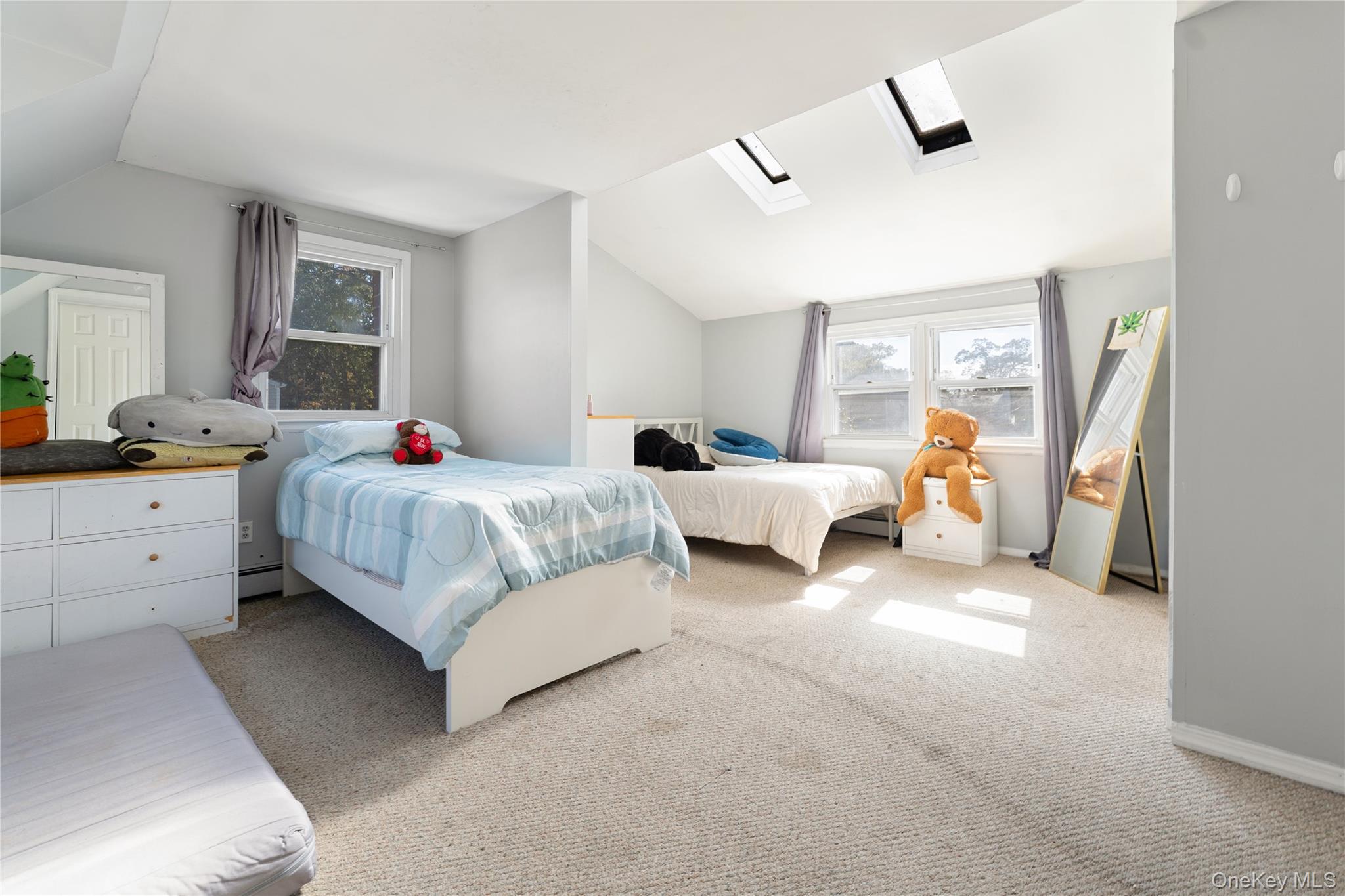 #8 photo, 90 27th Street, サフォーク郡 Copiague , NY 11726