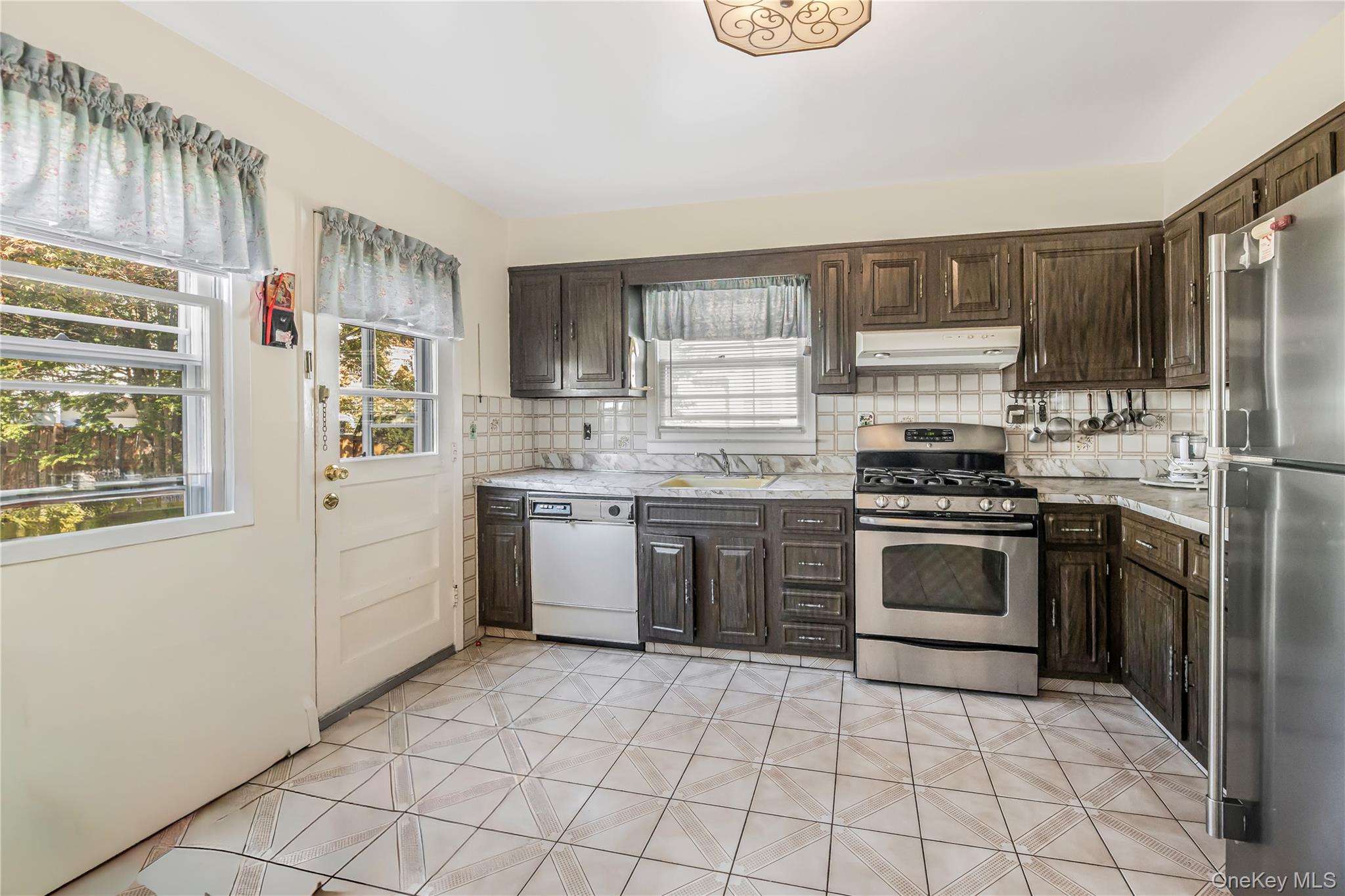 #15 photo, 287 Mary Lou Avenue, Yonkers , NY 10703