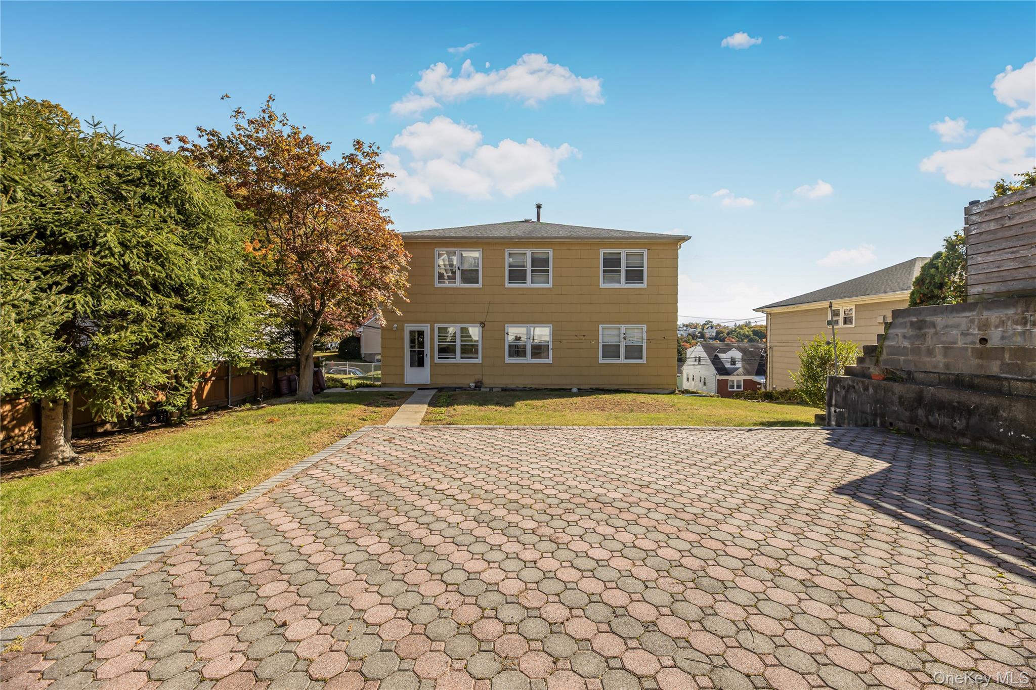 #4 photo, 287 Mary Lou Avenue, Yonkers , NY 10703