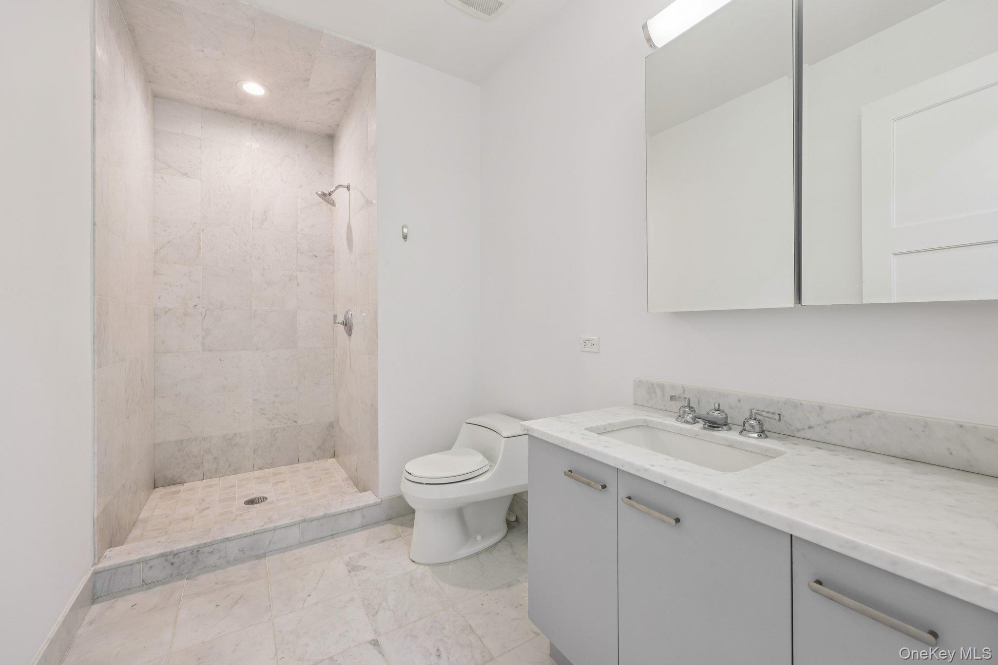 #17 photo, 1 Renaissance Square, White Plains , NY 10601