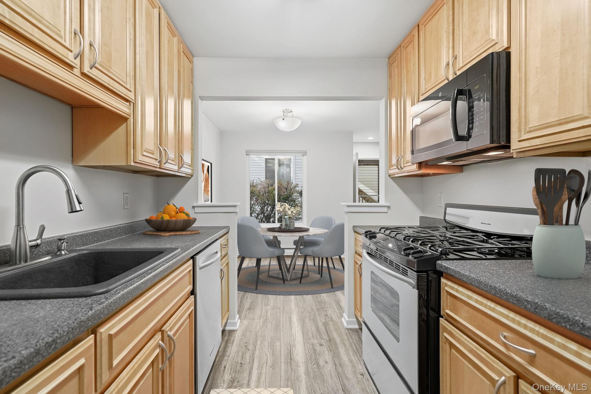 #8 photo, 21 Hillside Terrace, White Plains , NY 10601