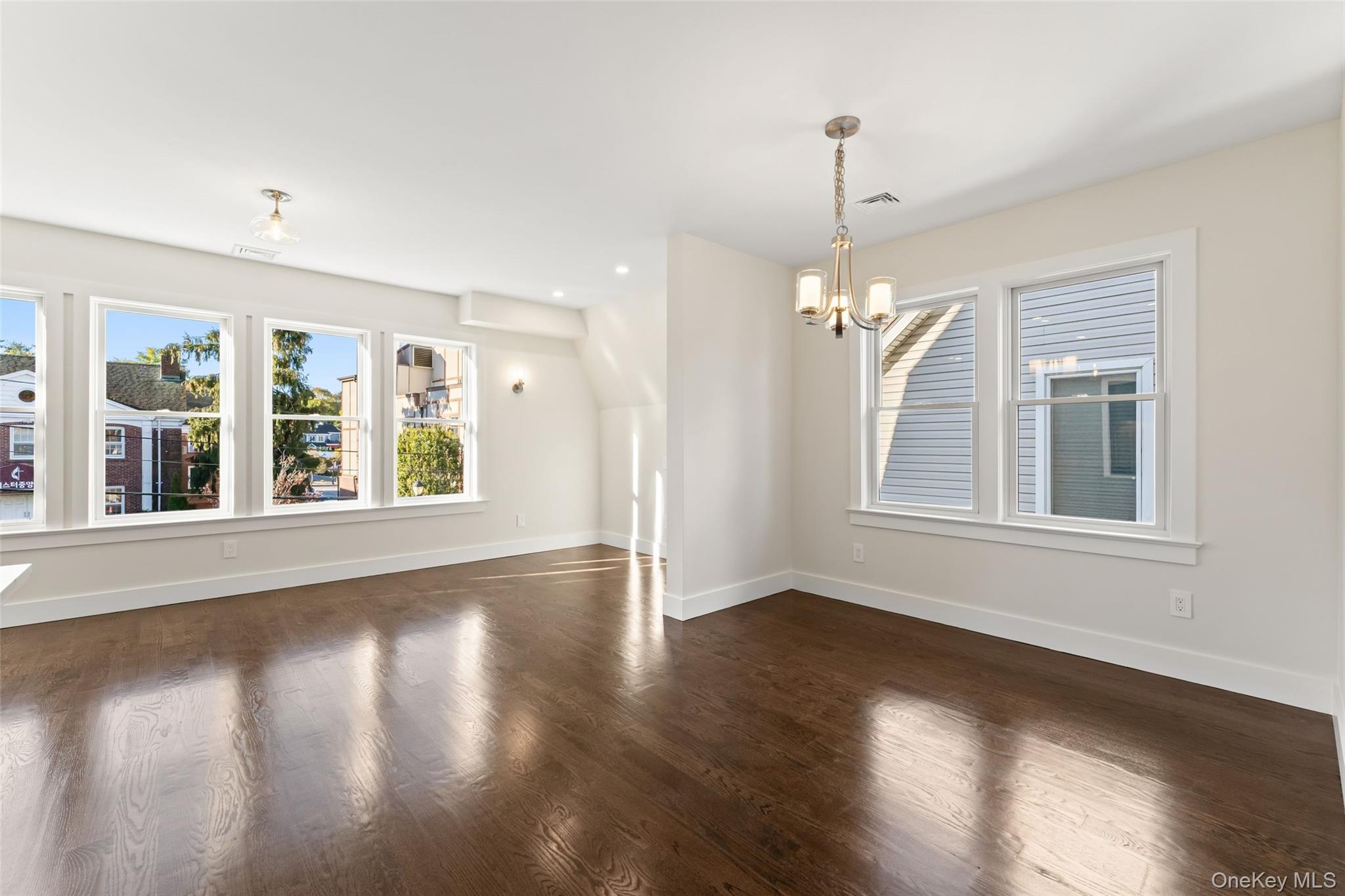 #4 photo, 15 Lincoln Avenue, Tuckahoe , NY 10707