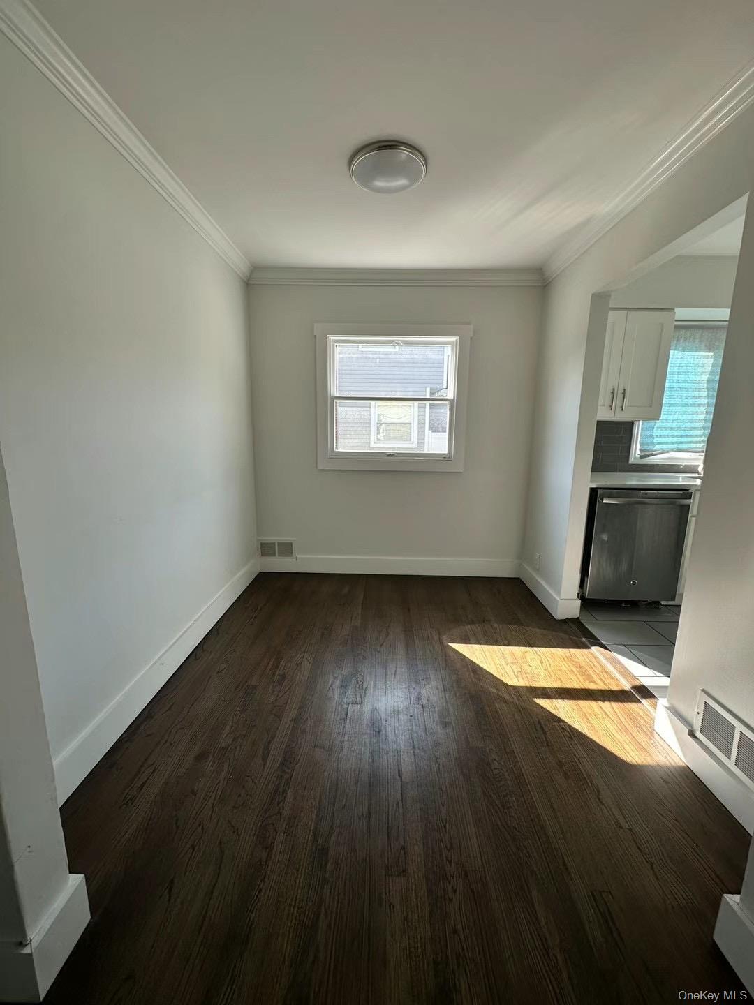 #6 photo, 1618 Paula Court, North Bellmore , NY 11710