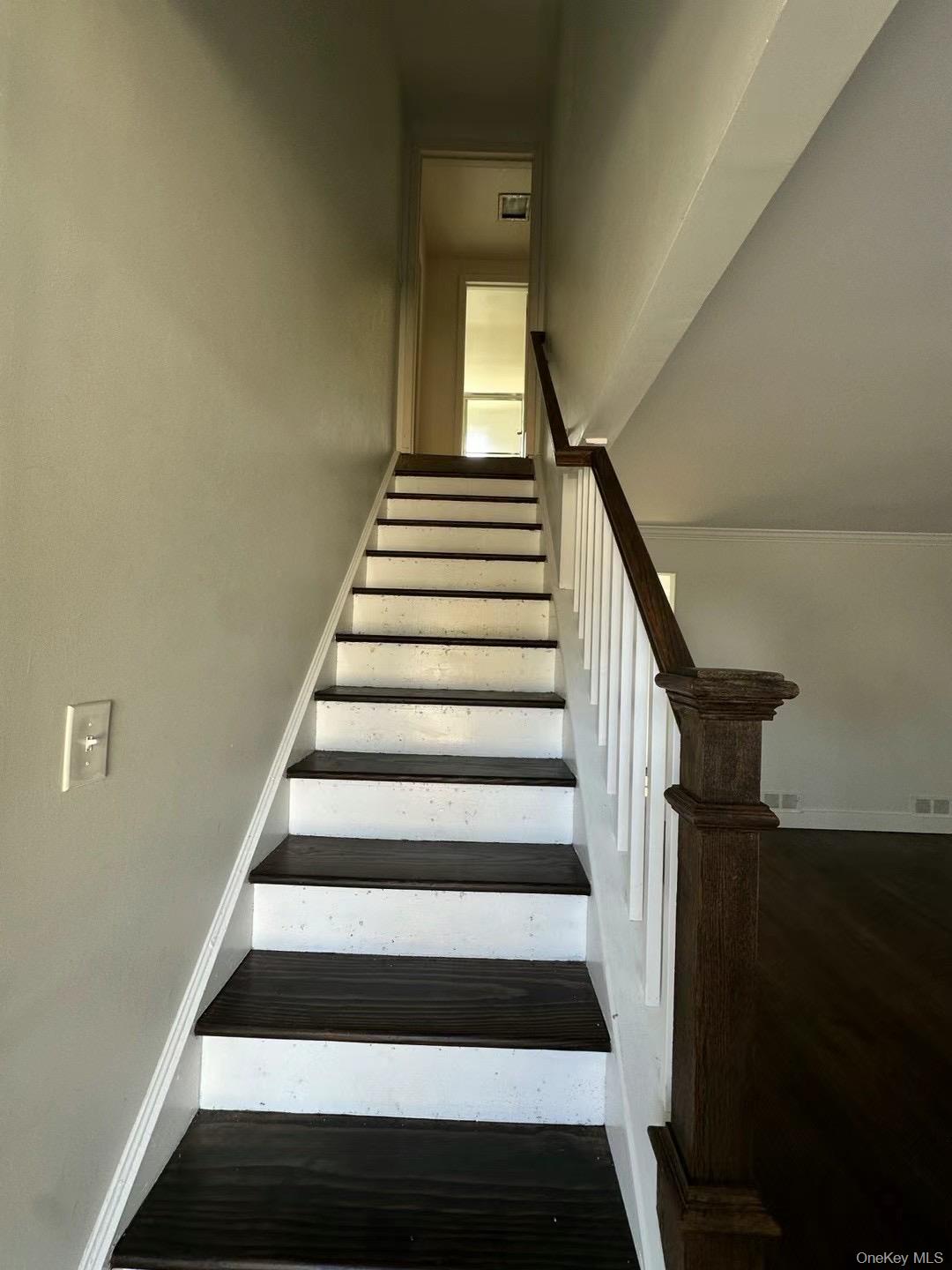 #7 photo, 1618 Paula Court, North Bellmore , NY 11710