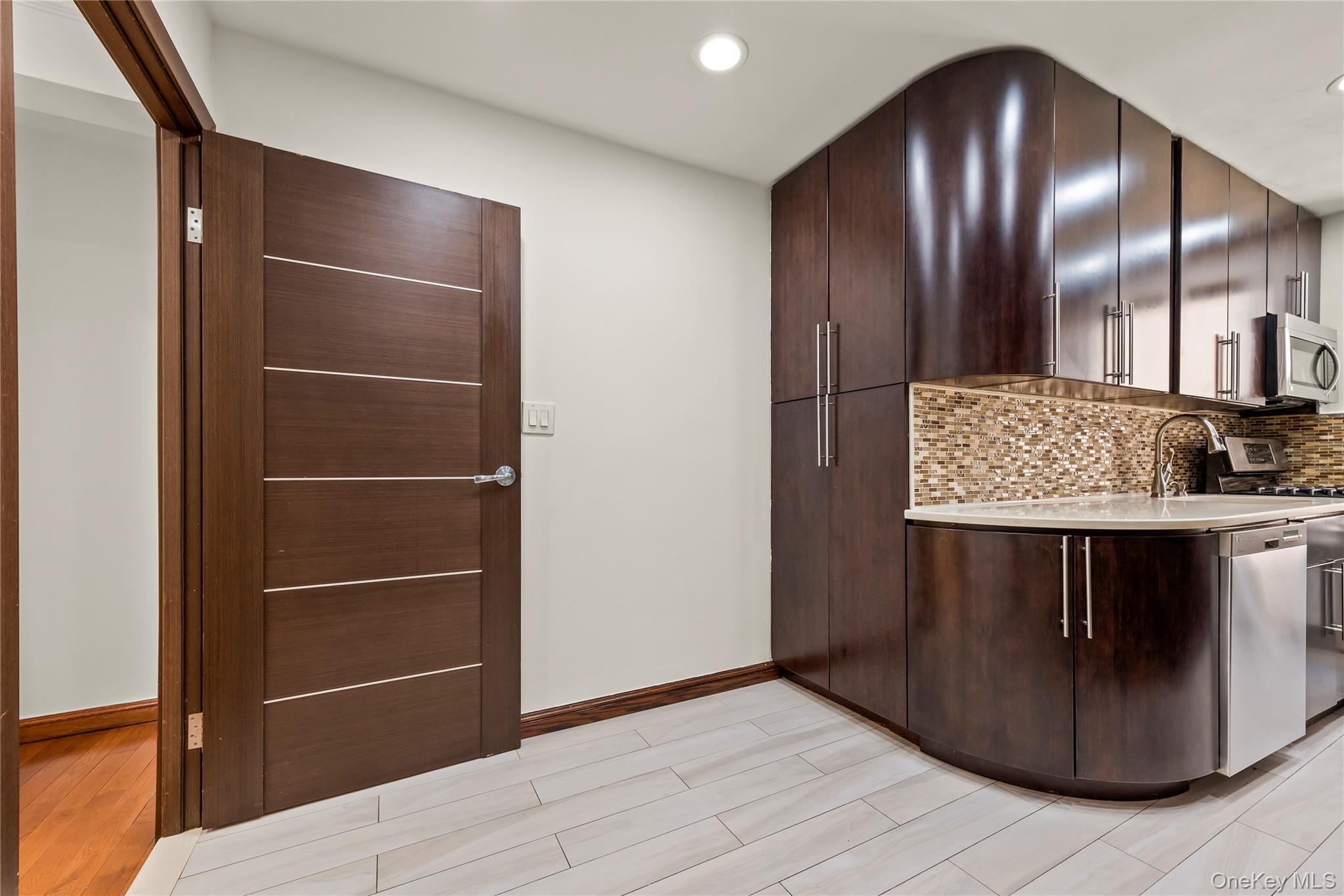 #11 photo, 10235 64th Road, Forest Hills , NY 11375