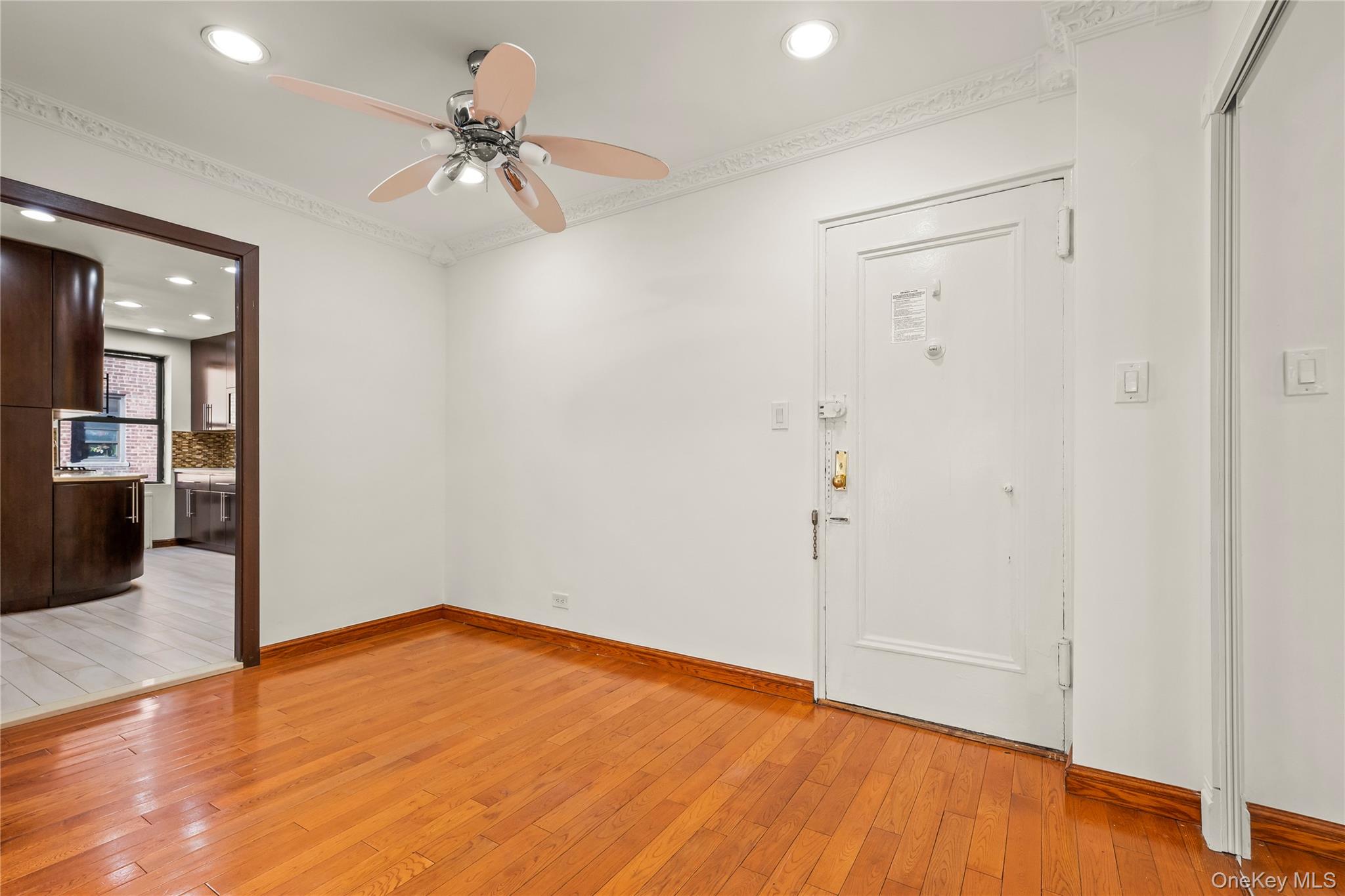 #4 photo, 10235 64th Road, Forest Hills , NY 11375