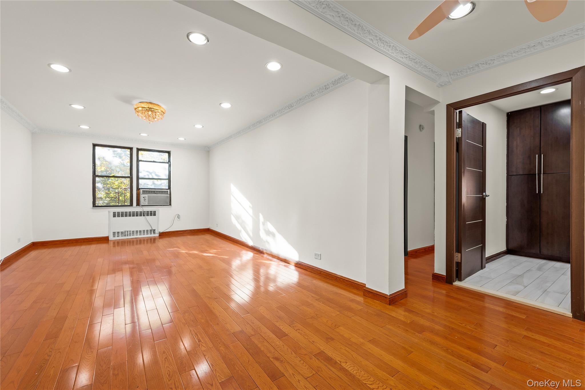 #5 photo, 10235 64th Road, Forest Hills , NY 11375