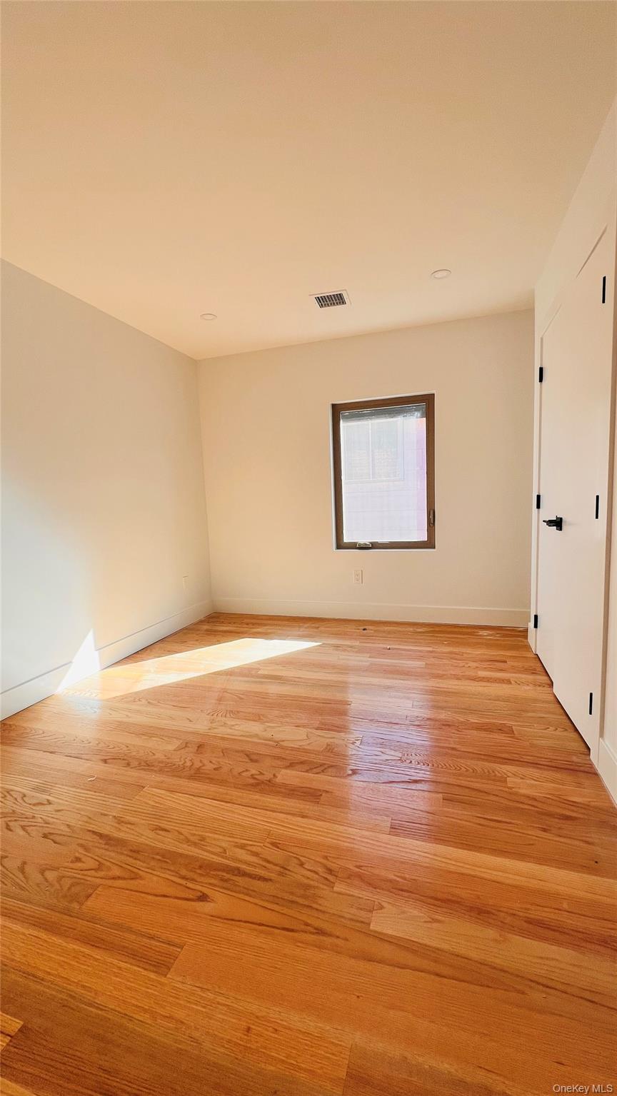 #11 photo, 4634 211th Street, Bayside , NY 11361