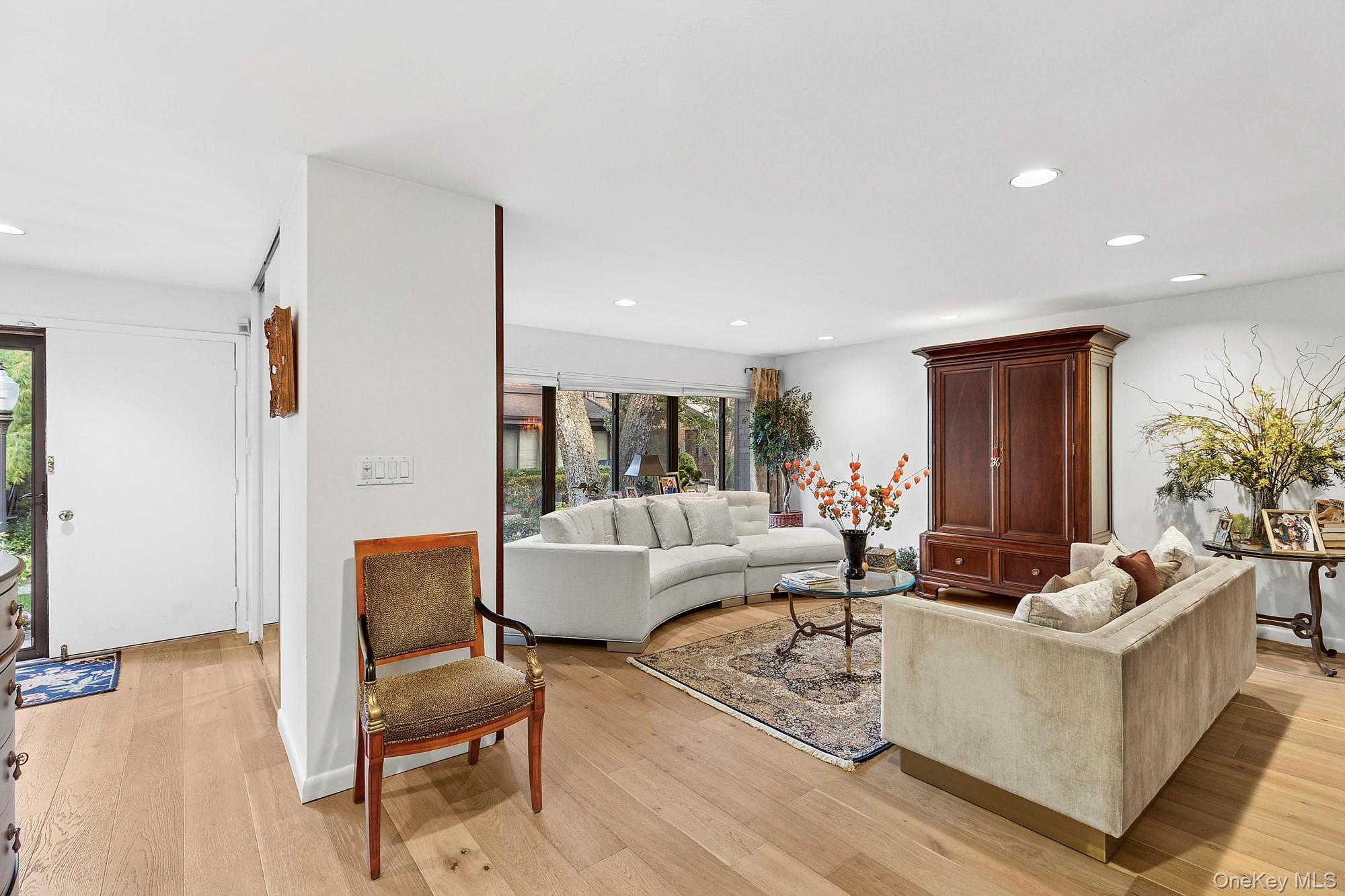 #2 photo, 34 Pheasant Run, ナッソー郡 Roslyn , NY 11576