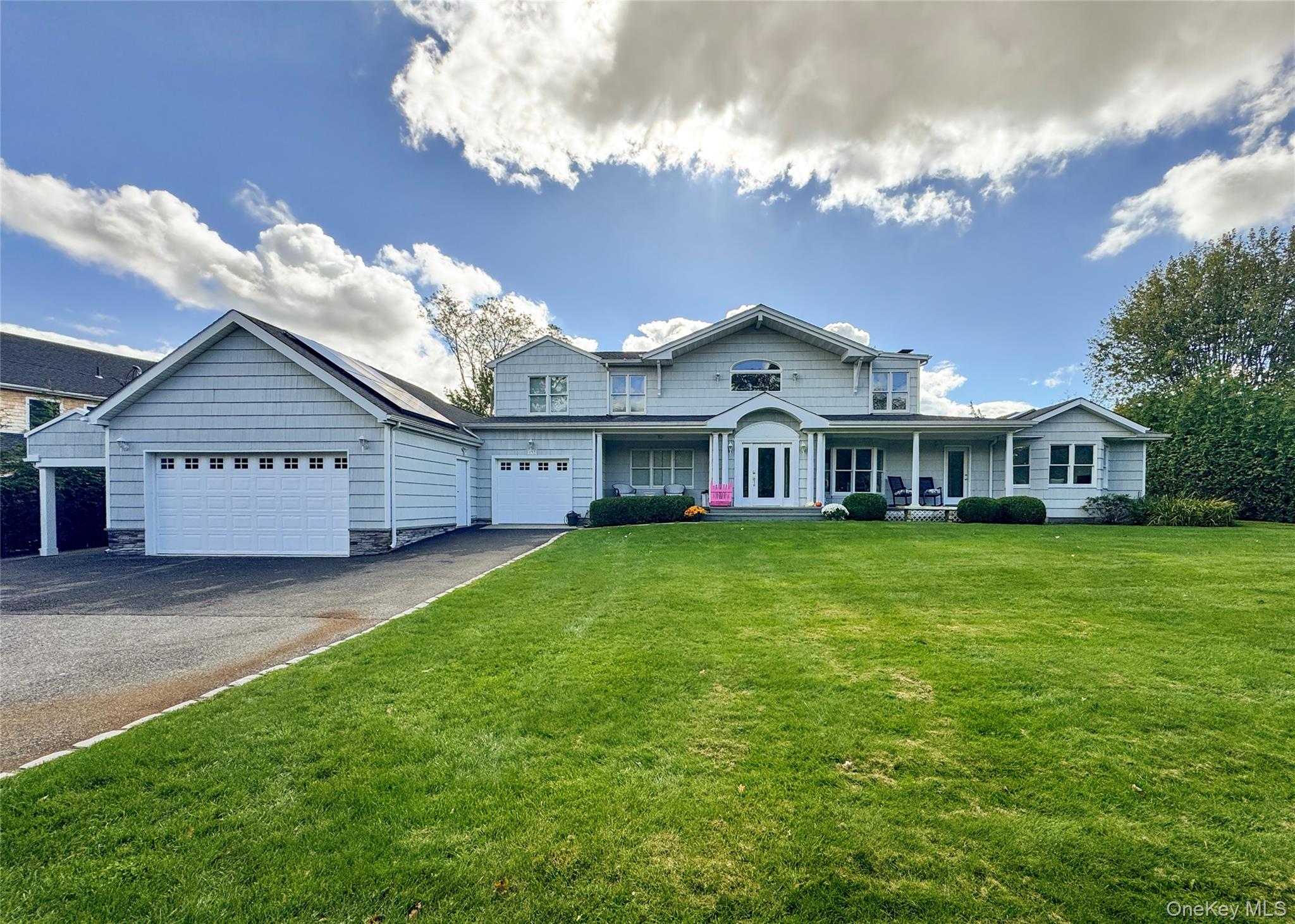 #1 photo, 137 South Road, Westhampton , NY 11977