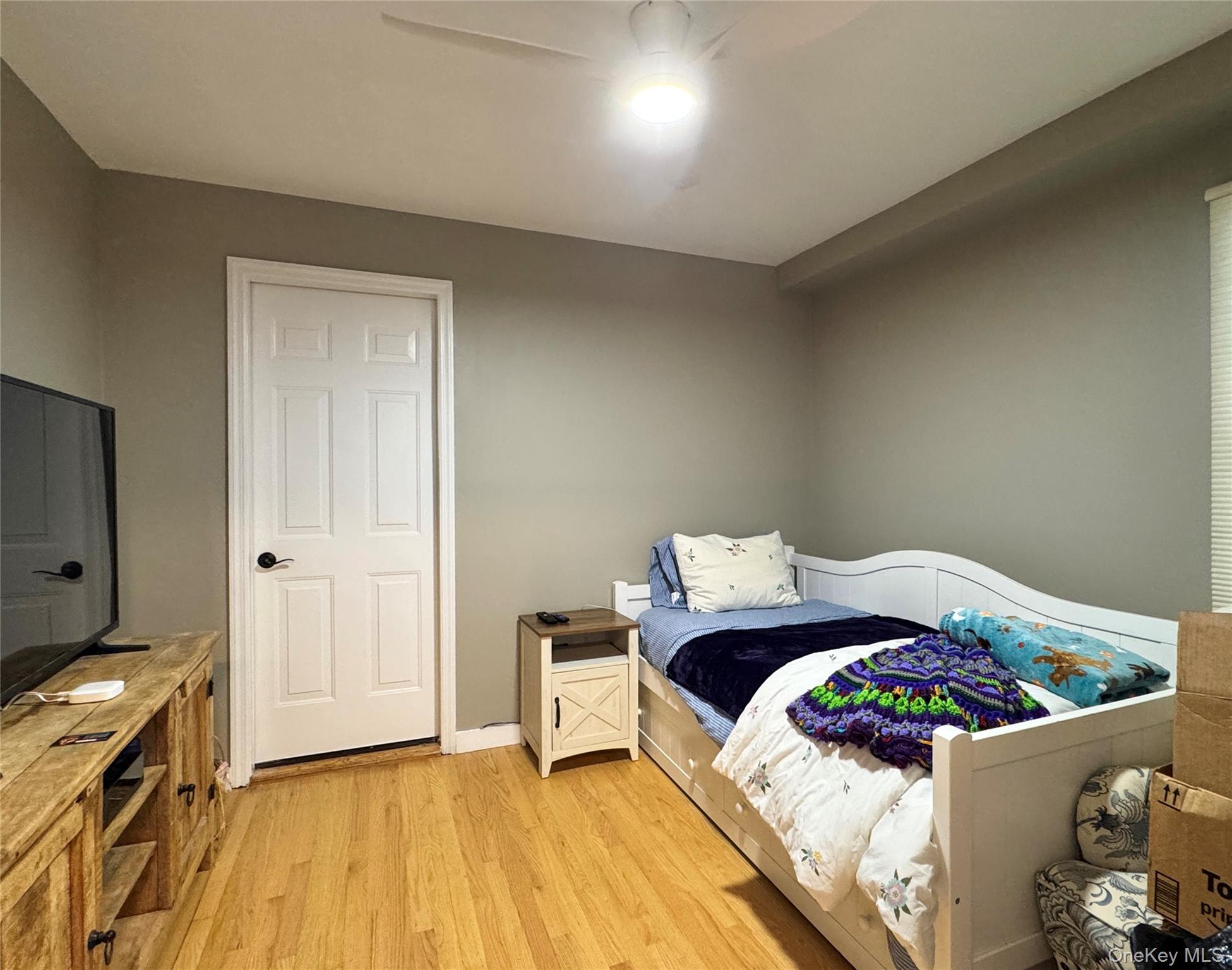 #12 photo, 137 South Road, Westhampton , NY 11977