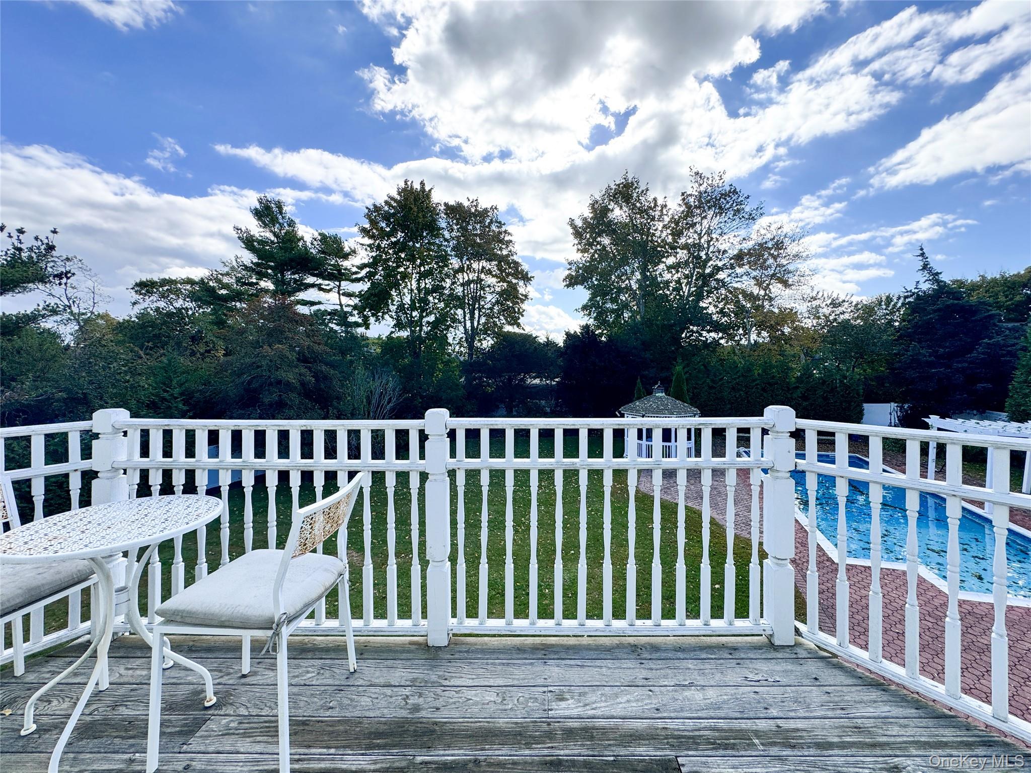 #16 photo, 137 South Road, Westhampton , NY 11977