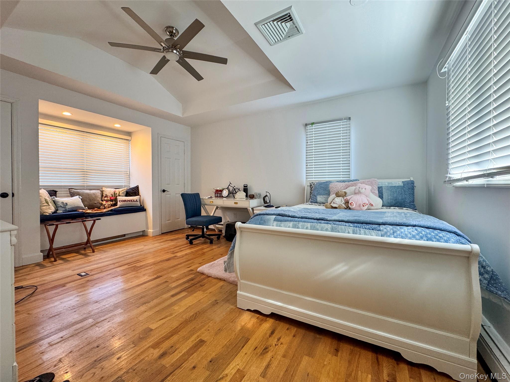 #17 photo, 137 South Road, Westhampton , NY 11977