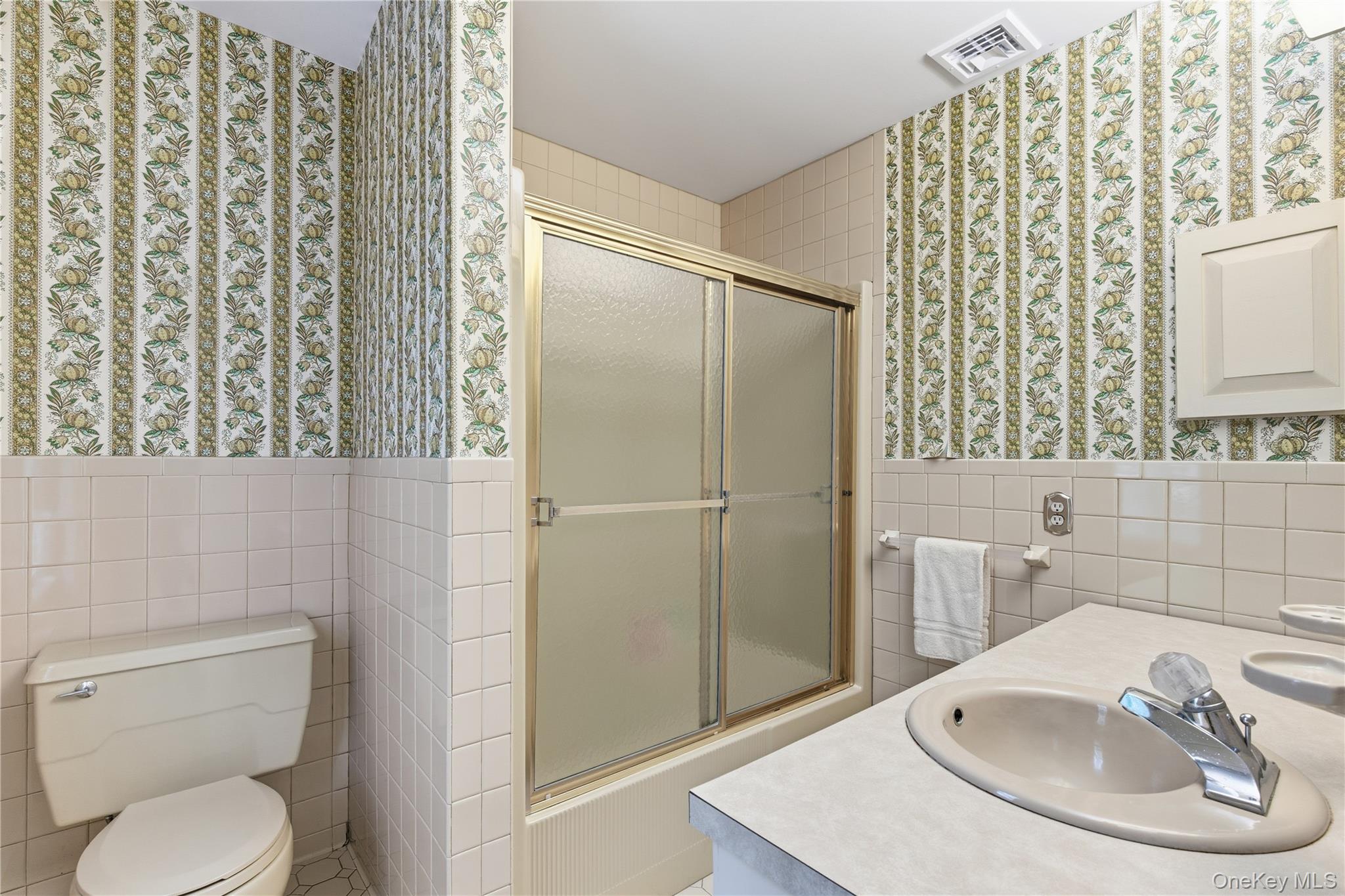 #19 photo, 18 Lloyd Point Drive, Lloyd Harbor , NY 11743