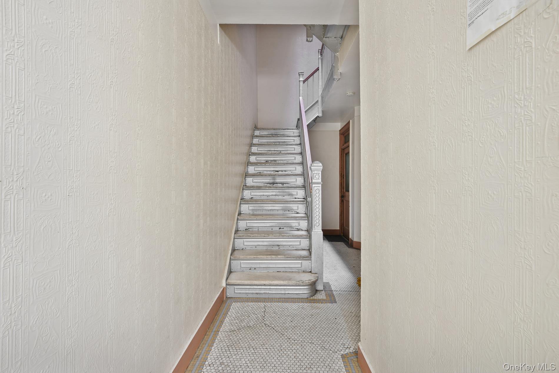 #4 photo, 3142 34th Street, Astoria , NY 11106