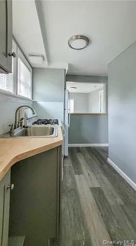 #3 photo, 32 Carman Street, サフォーク郡 Patchogue , NY 11772