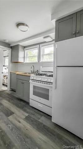 #4 photo, 32 Carman Street, サフォーク郡 Patchogue , NY 11772