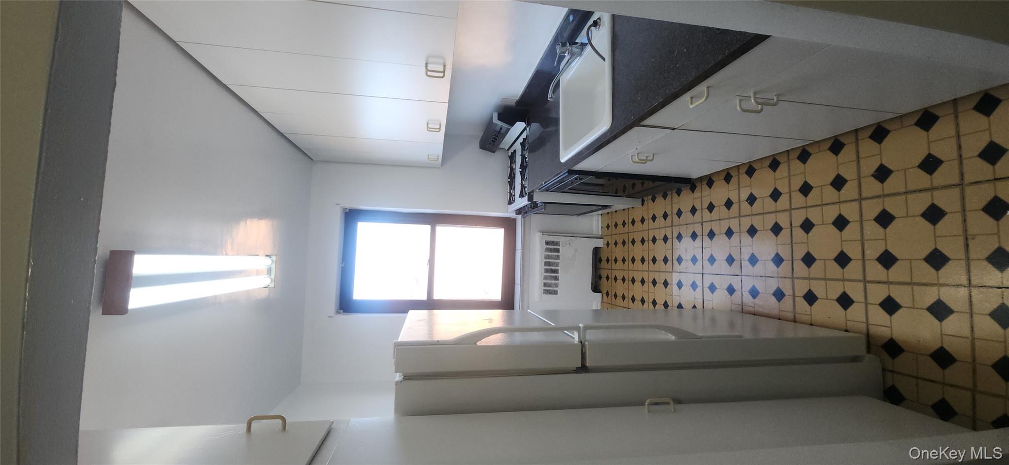 #4 photo, 90-09 Northern Boulevard, クイーンズ区 Jackson Heights , NY 11372