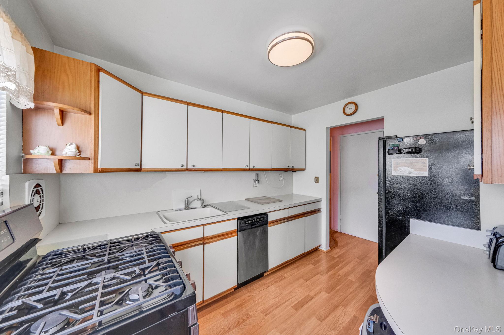 #10 photo, 236 New York Avenue, Bay Shore , NY 11706