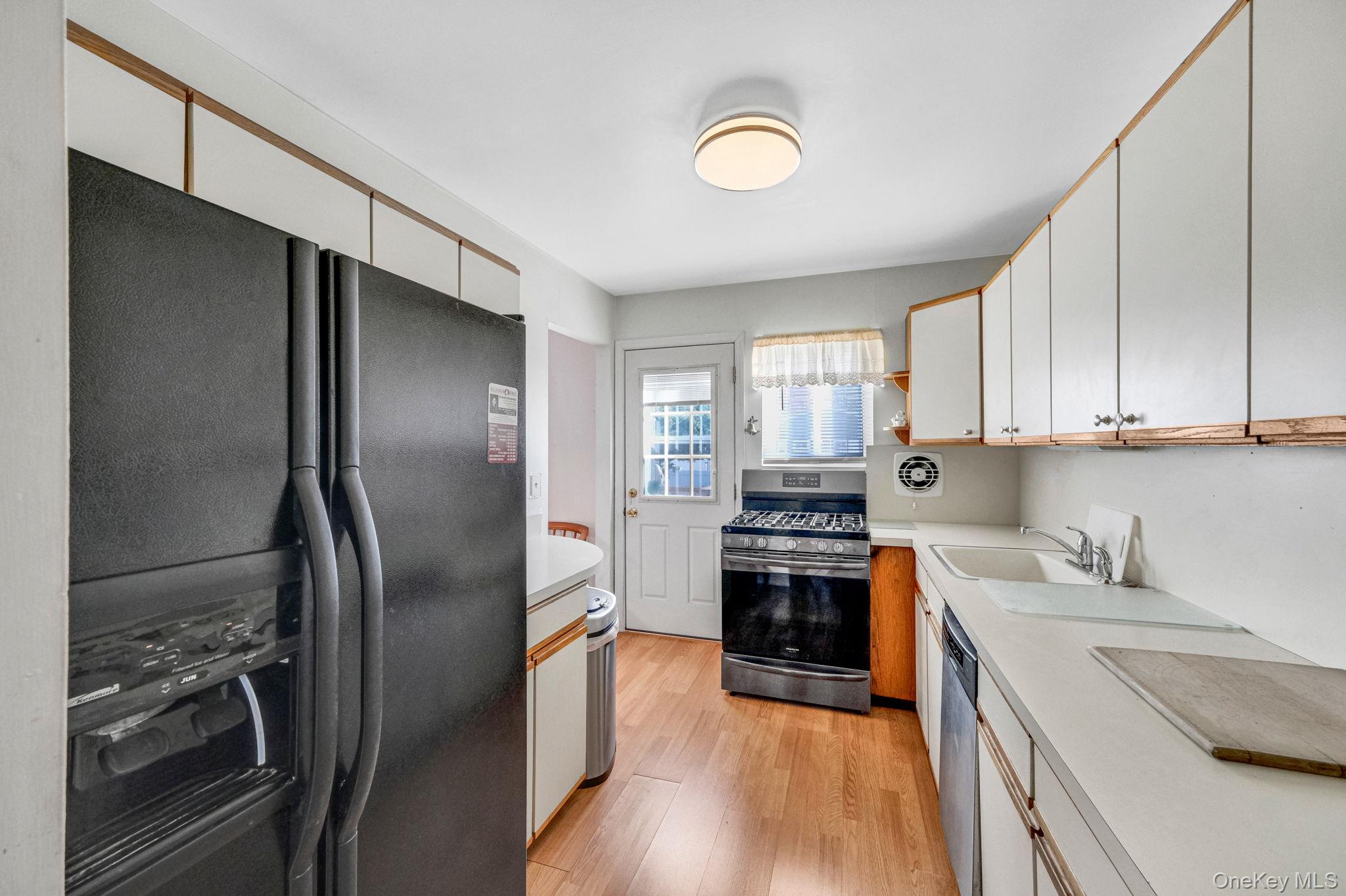 #12 photo, 236 New York Avenue, Bay Shore , NY 11706