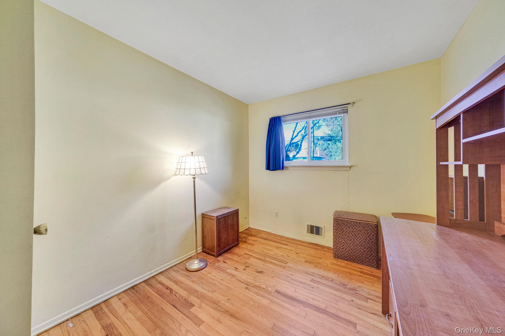 #13 photo, 236 New York Avenue, Bay Shore , NY 11706