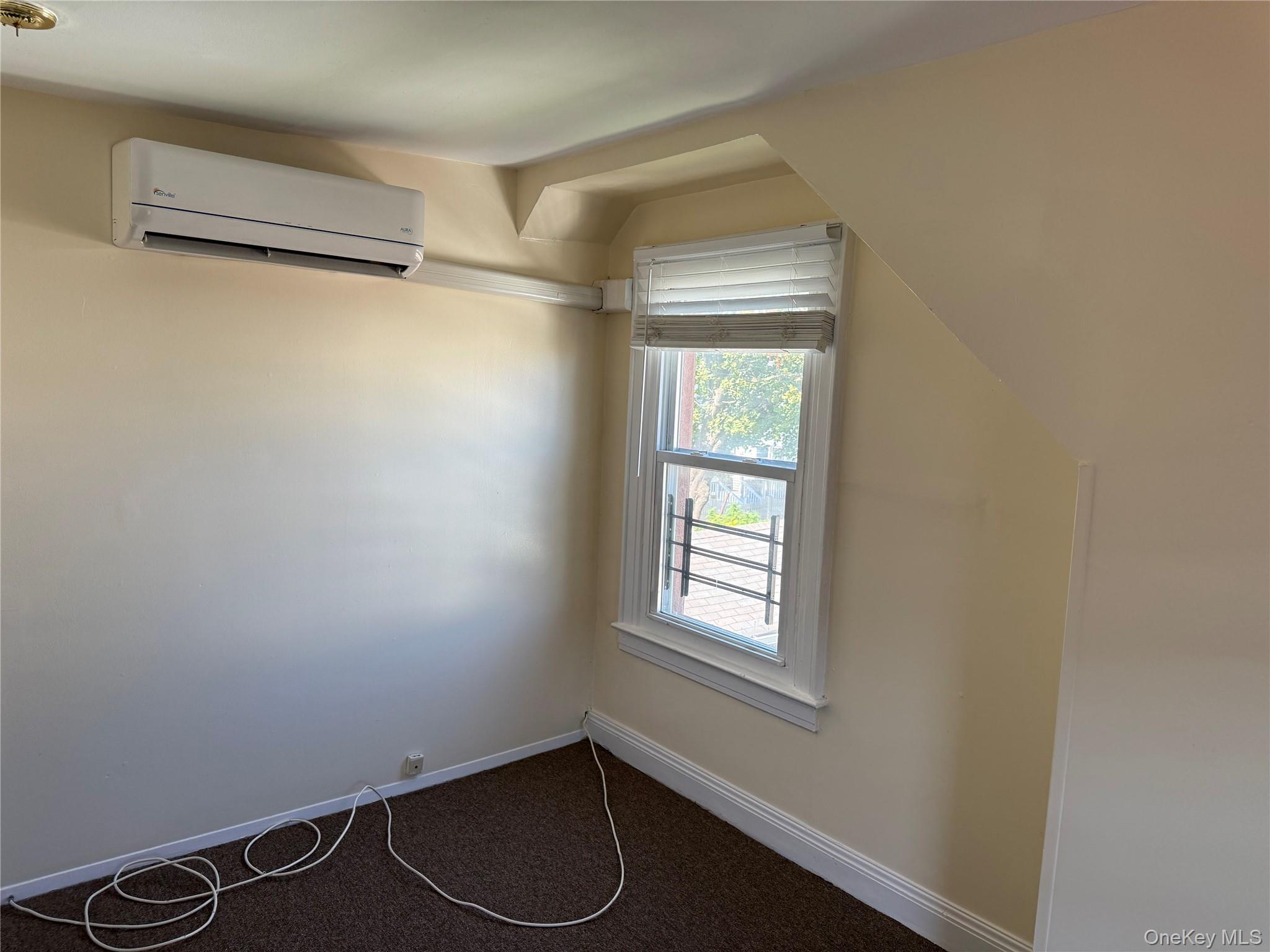 #4 photo, 169-45 144th Road, Jamaica , NY 11434