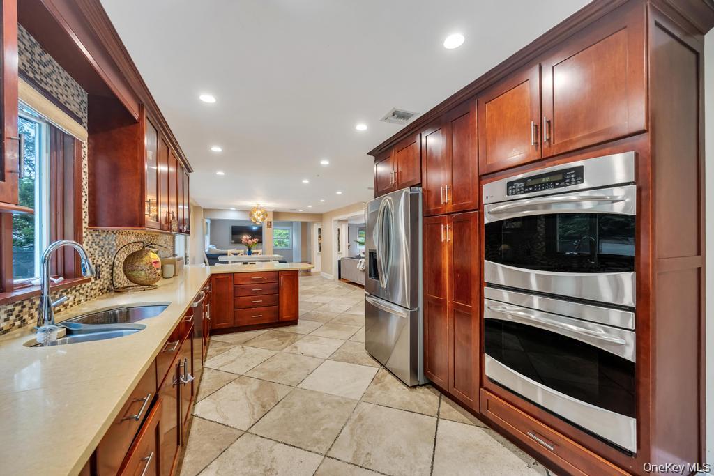 #10 photo, 4 2nd Street, Woodbury , NY 11797