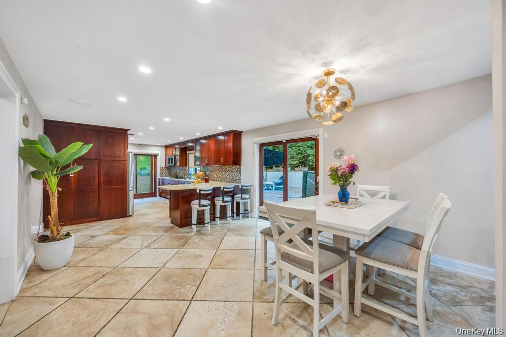 #11 photo, 4 2nd Street, Woodbury , NY 11797