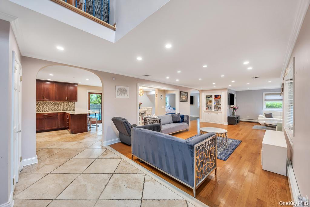 #12 photo, 4 2nd Street, Woodbury , NY 11797