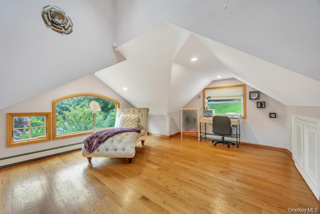 #19 photo, 4 2nd Street, Woodbury , NY 11797