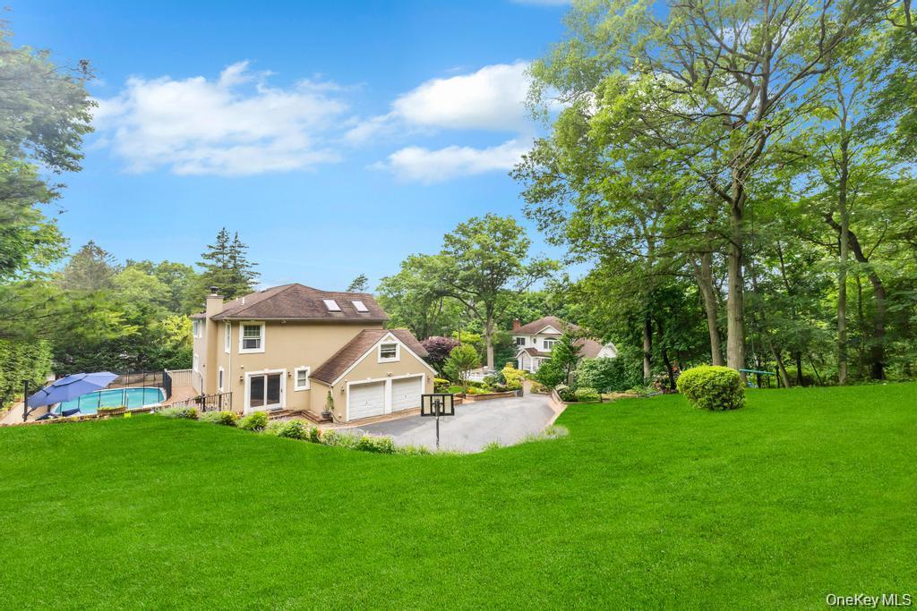 #5 photo, 4 2nd Street, Woodbury , NY 11797