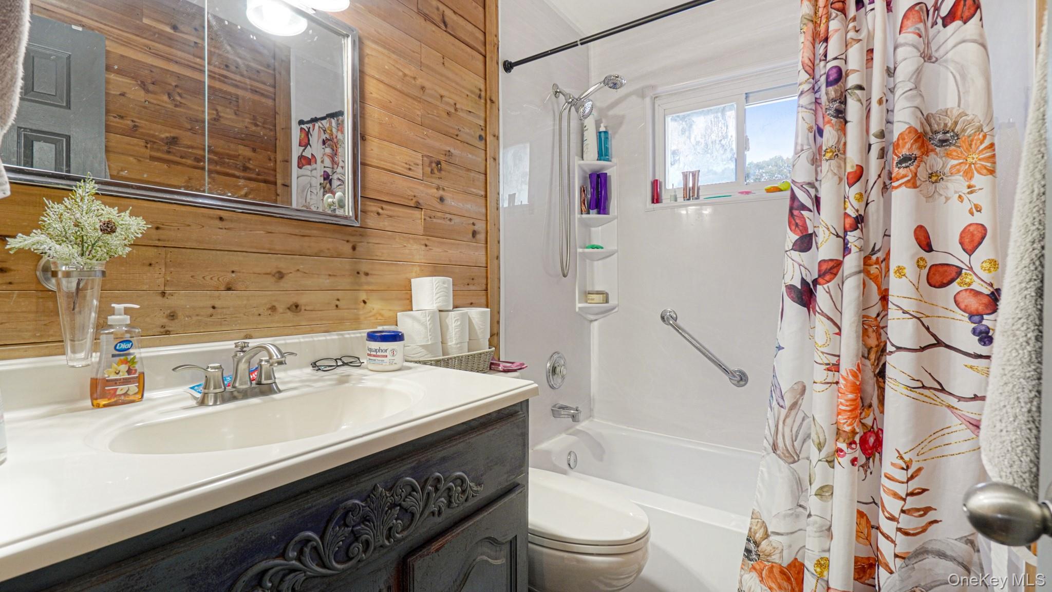 #11 photo, 416 Fir Grove Road, Lake Ronkonkoma , NY 11779