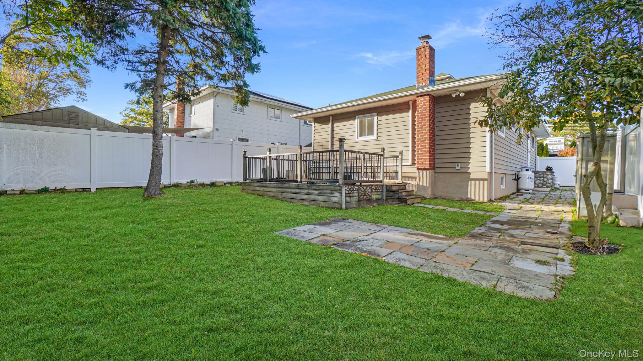 #19 photo, 416 Fir Grove Road, Lake Ronkonkoma , NY 11779