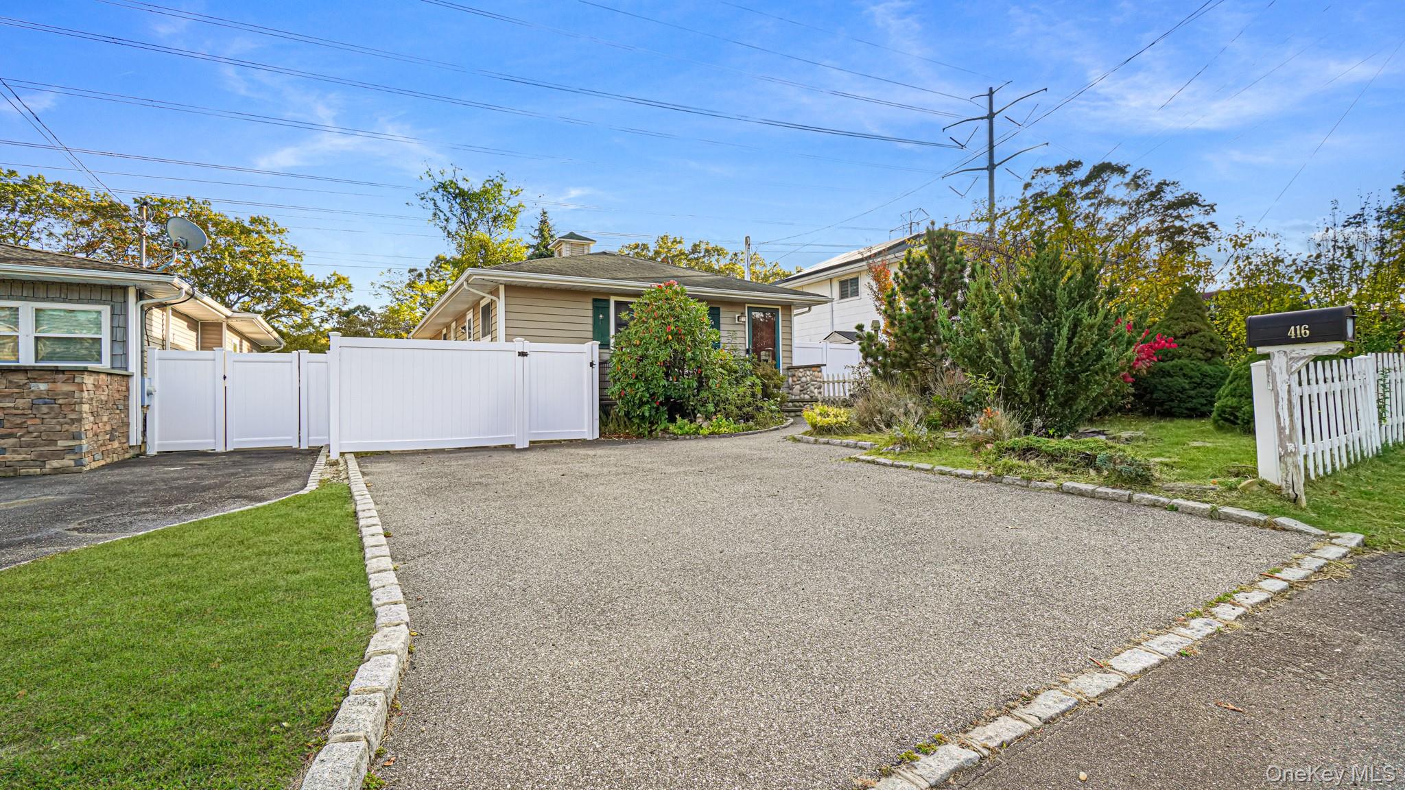 #2 photo, 416 Fir Grove Road, Lake Ronkonkoma , NY 11779