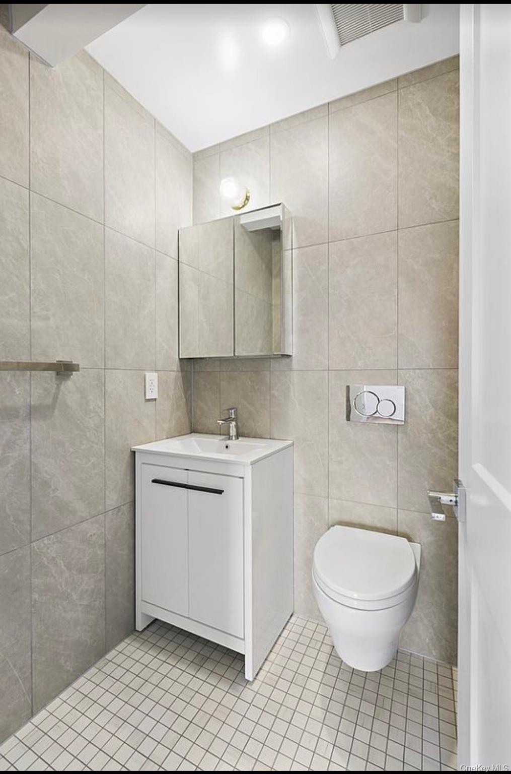 #7 photo, 4005 Ithaca Street, クイーンズ区 Elmhurst , NY 11373