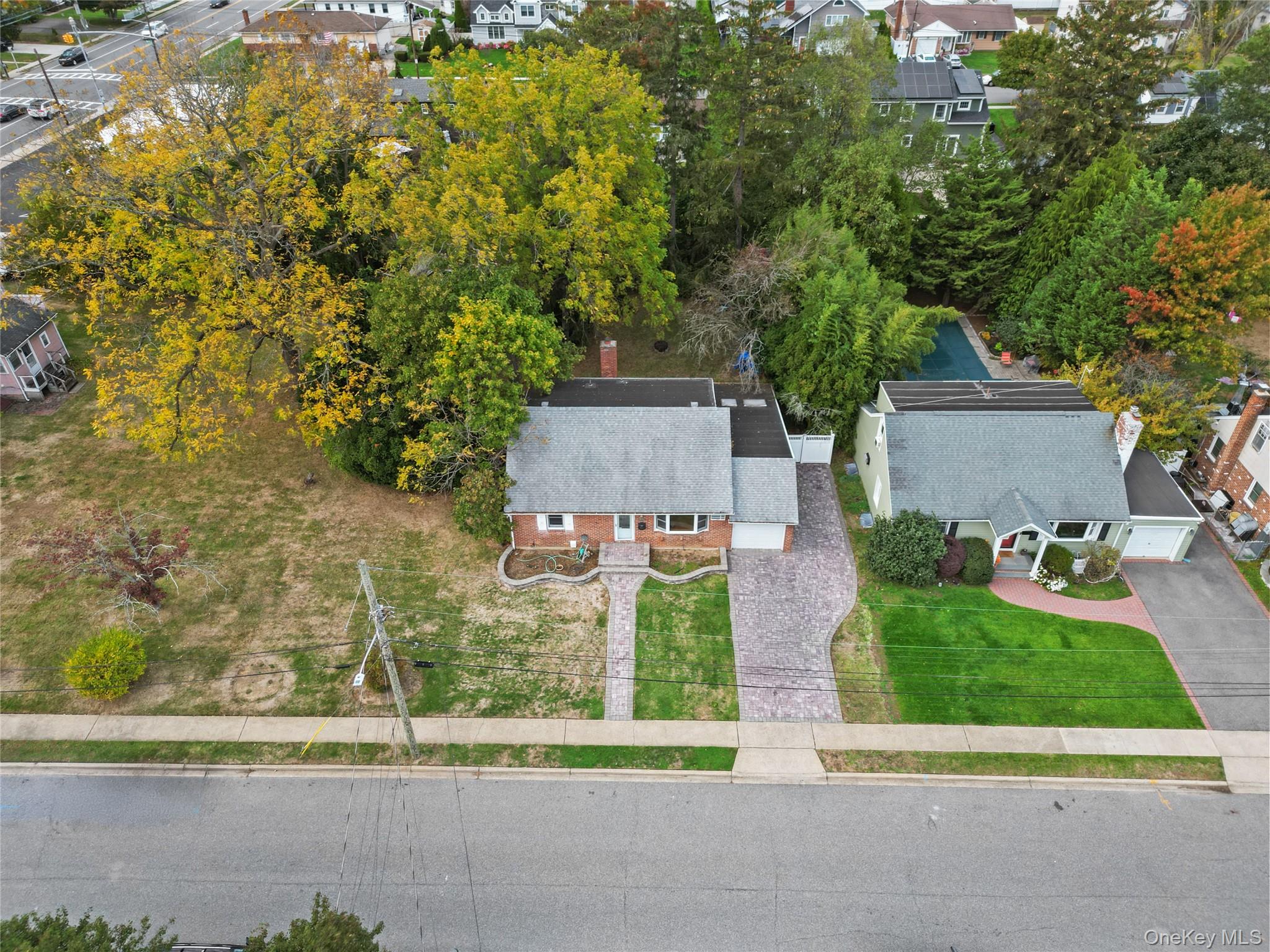 #7 photo, 9 Tudor Road, Farmingdale , NY 11735