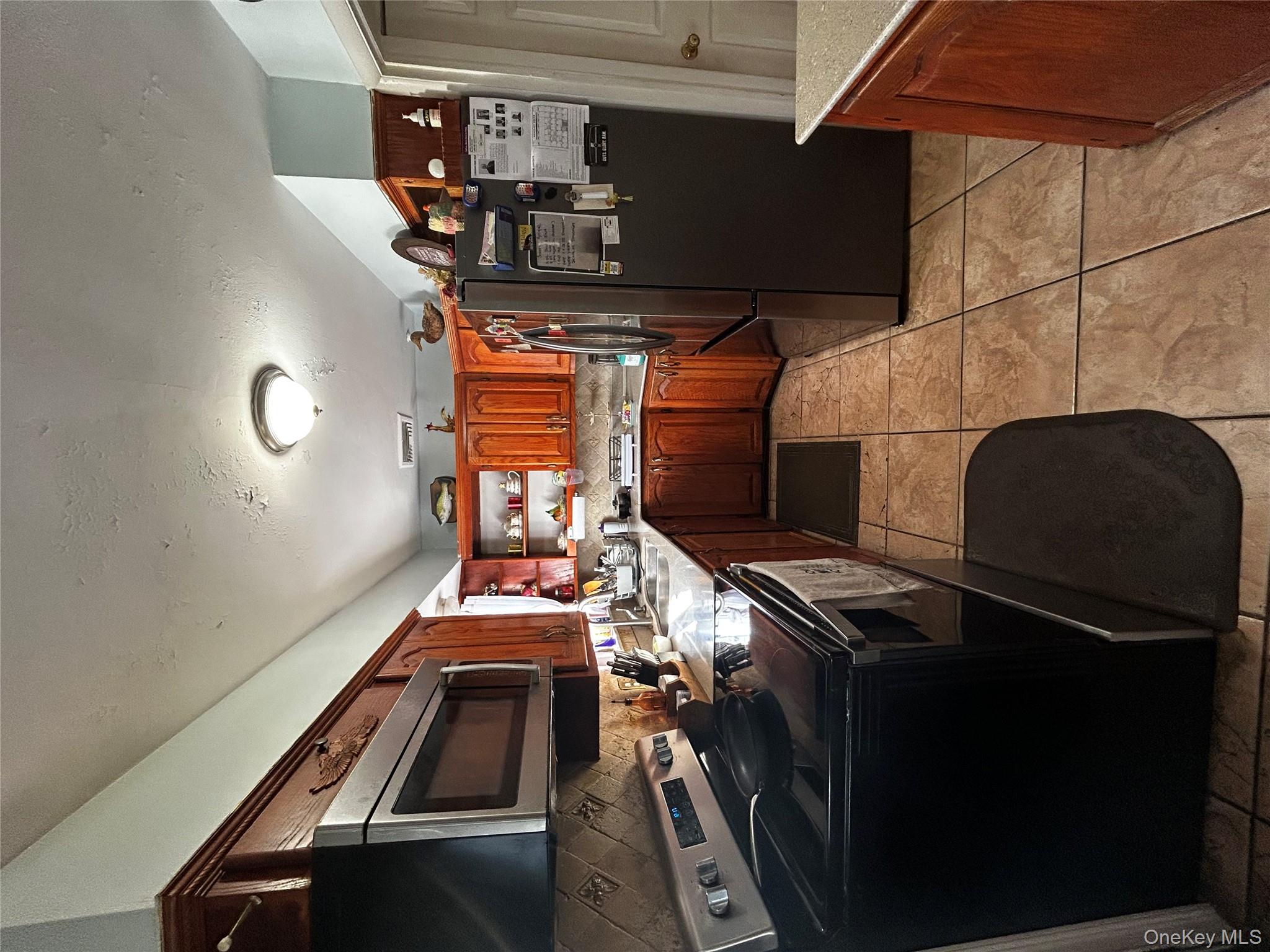 #11 photo, 500 Oakwood Road, South Huntington , NY 11743