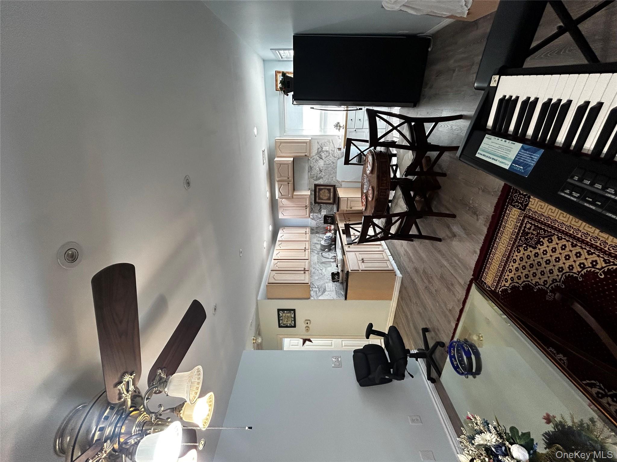 #3 photo, 500 Oakwood Road, South Huntington , NY 11743