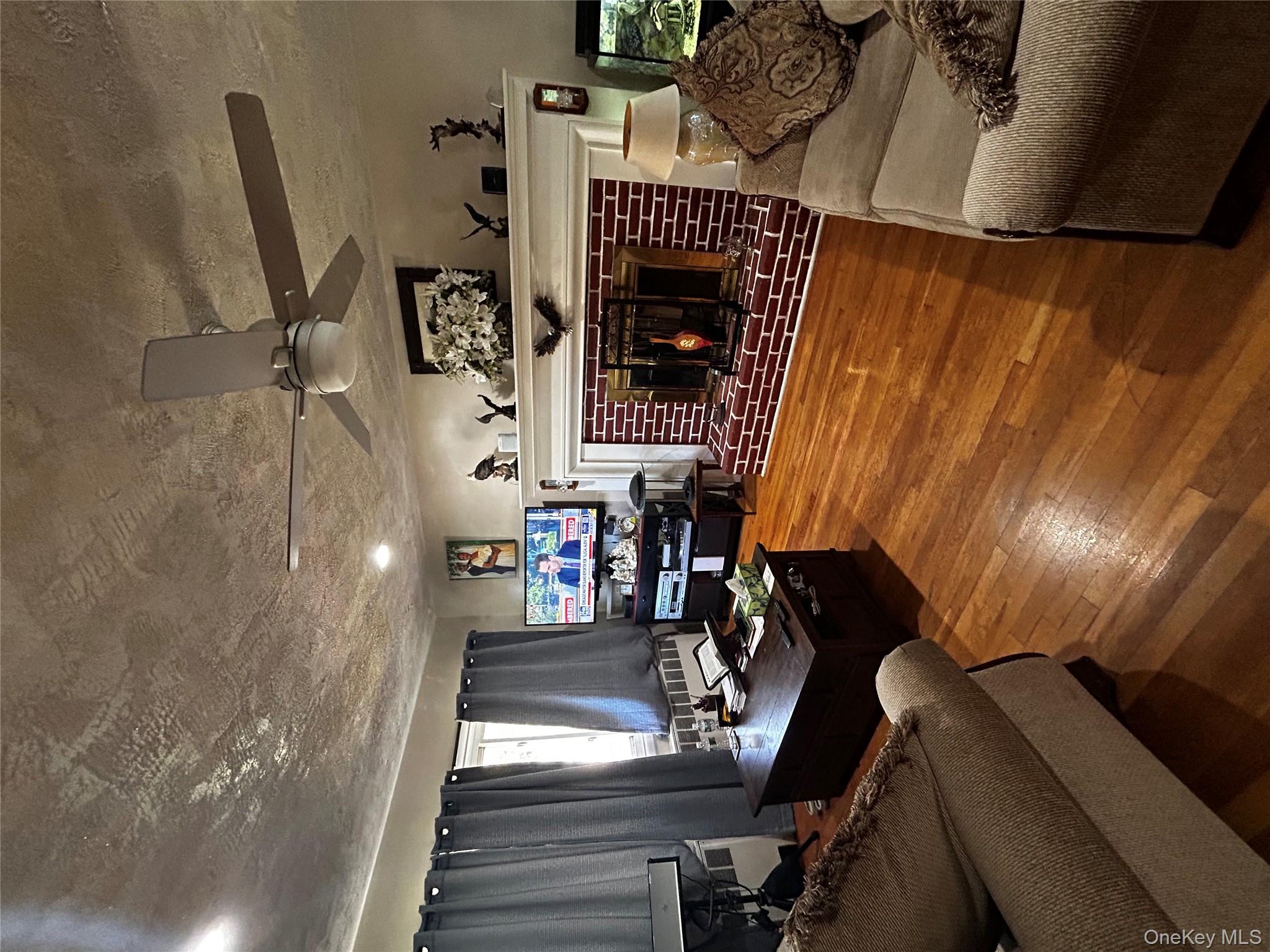 #8 photo, 500 Oakwood Road, South Huntington , NY 11743