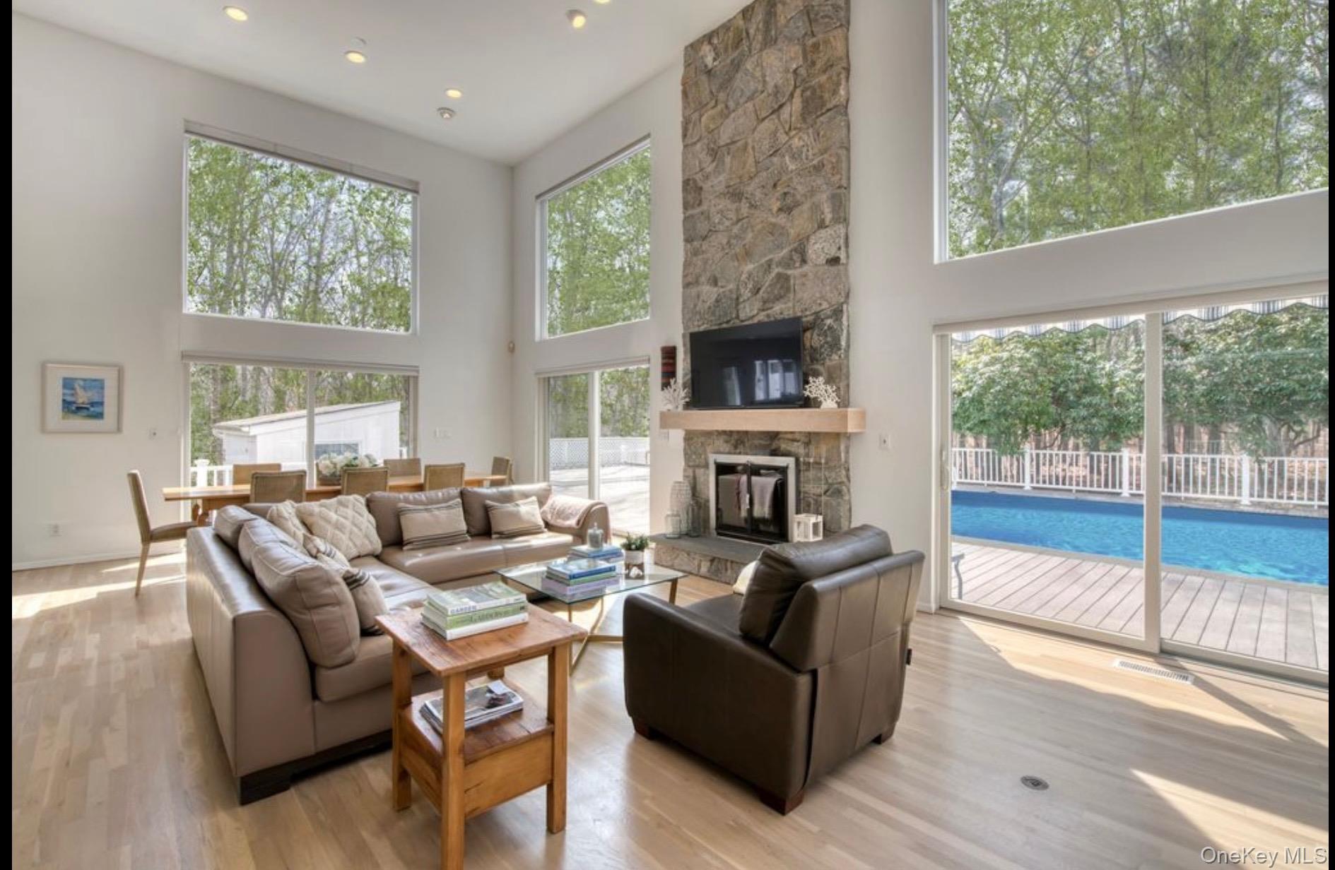 #4 photo, 17 Lyme Lane, East Hampton , NY 11937