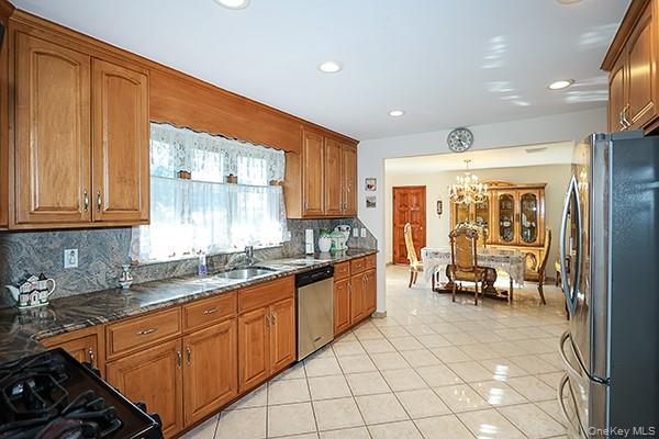 #10 photo, 81 Ward Street, Westbury , NY 11590