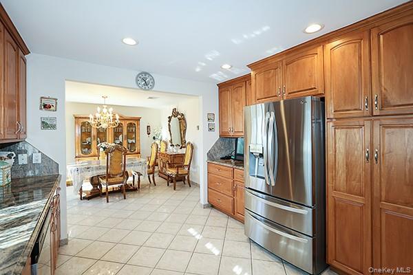 #11 photo, 81 Ward Street, Westbury , NY 11590