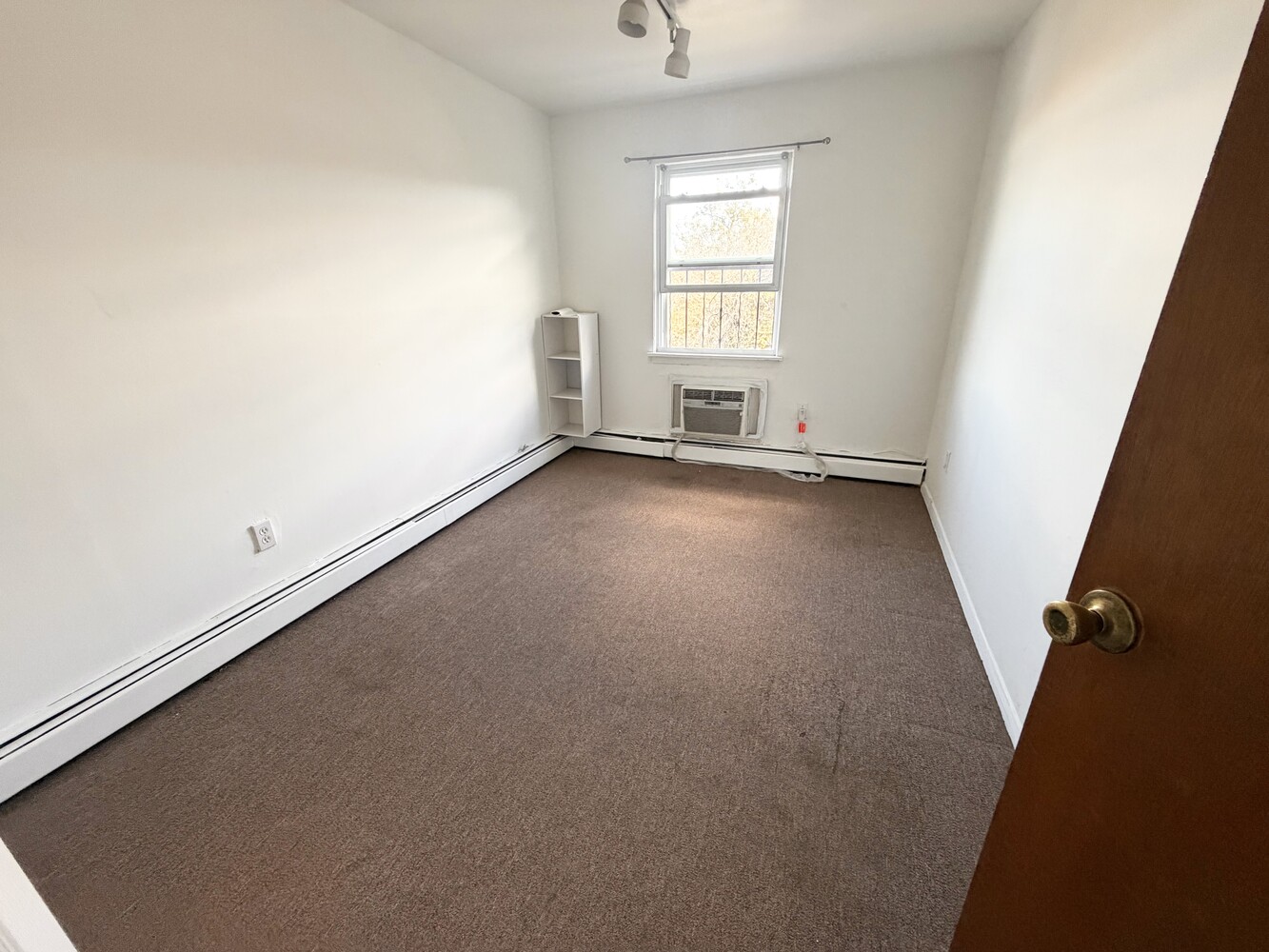 #15 photo, 1001 E 59TH Street, ブルックリン区 Flatlands , NY 11234