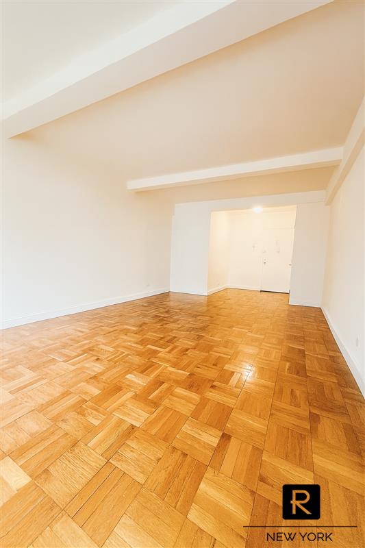 #4 photo, 30 E 37th Street, マンハッタン Murray Hill , NY 10016